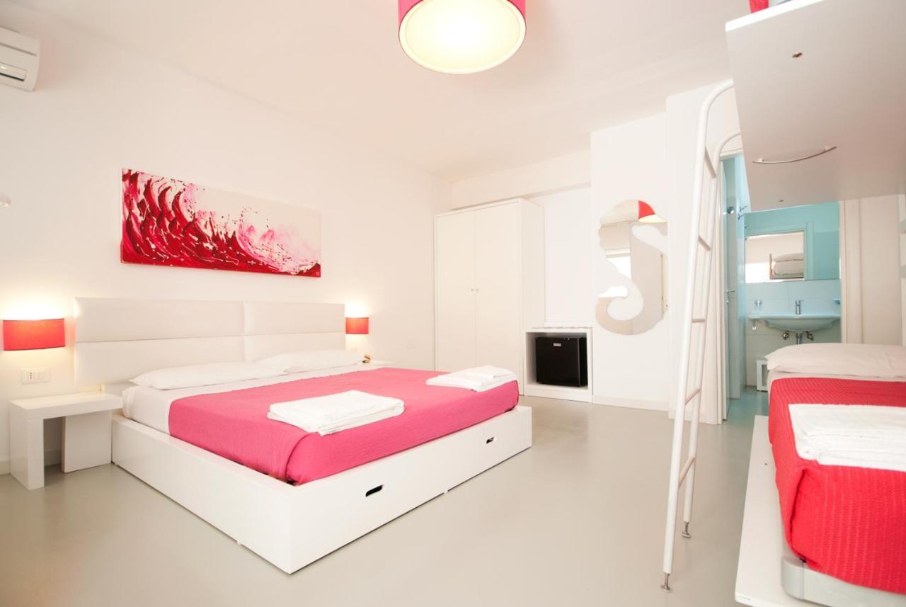 Hotel Beach Salento Marina Di Pescoluse Bagian luar foto