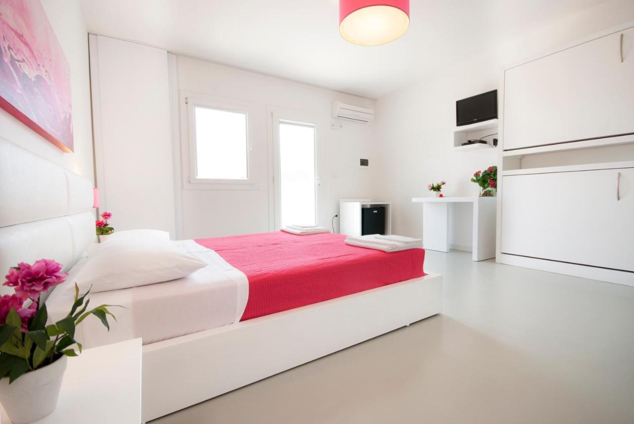 Hotel Beach Salento Marina Di Pescoluse Bagian luar foto