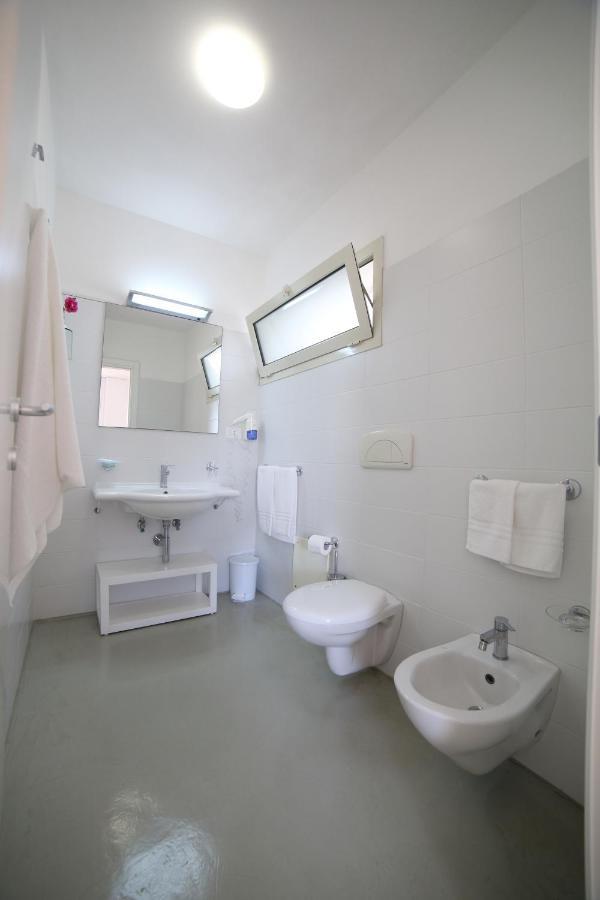 Hotel Beach Salento Marina Di Pescoluse Bagian luar foto